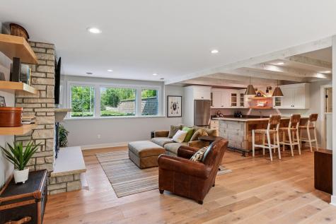 19459 Iteri Avenue Lakeville MN 55044