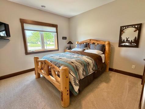 910 Lake Forest Circle Detroit Lakes MN 56501