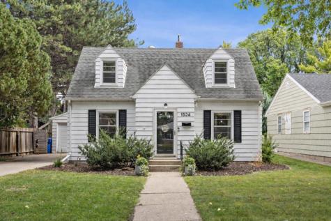 1534 10th Street S Fargo ND 58103