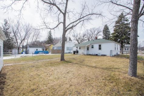 904 18th Street S Fargo ND 58103