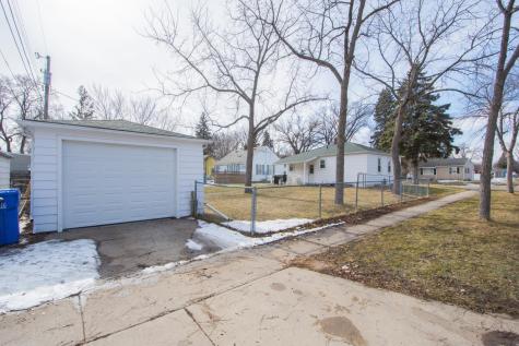 904 18th Street S Fargo ND 58103