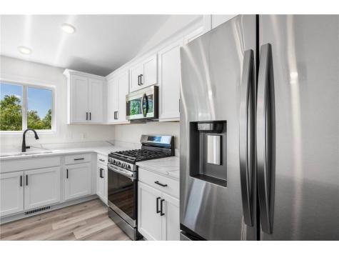 3237 Nottingham Road S Saint Cloud MN 56301