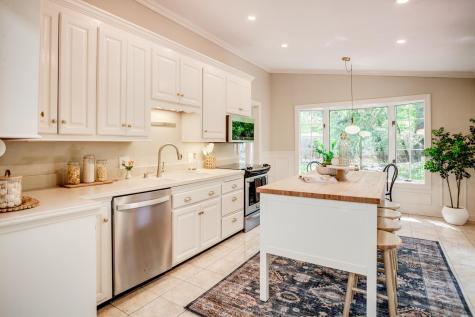 15319 Lake Street Extension Minnetonka MN 55345