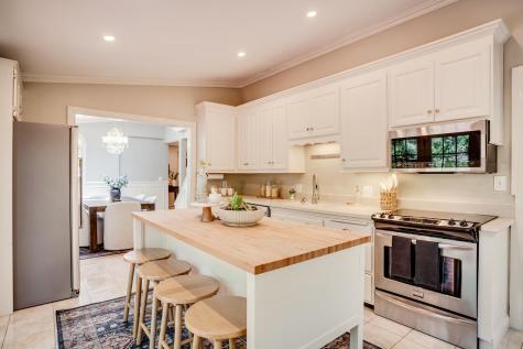 15319 Lake Street Extension Minnetonka MN 55345