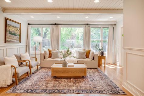 15319 Lake Street Extension Minnetonka MN 55345