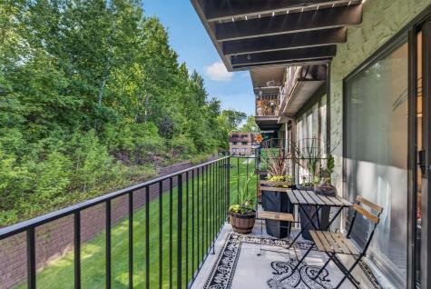 215 Barry Avenue S Wayzata MN 55391