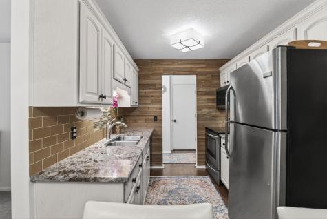 215 Barry Avenue S Wayzata MN 55391