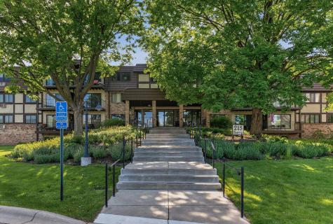 215 Barry Avenue S Wayzata MN 55391