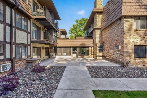 215 Barry Avenue S Wayzata MN 55391