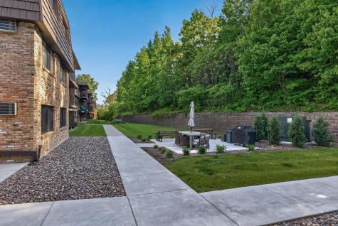 215 Barry Avenue S Wayzata MN 55391