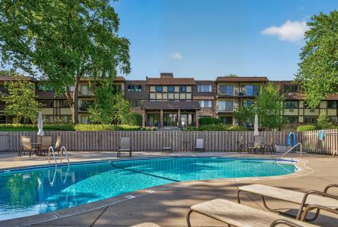 215 Barry Avenue S Wayzata MN 55391