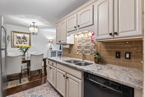 215 Barry Avenue S Wayzata MN 55391