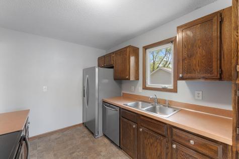 10276 Winter Place Eden Prairie MN 55347