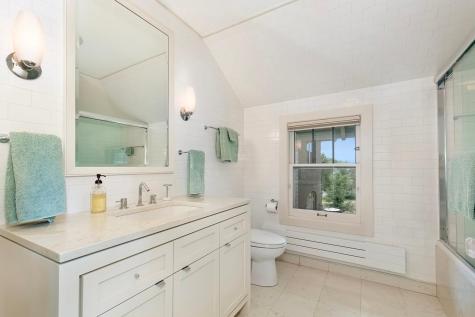 2119 E Lake Of The Isles Parkway Minneapolis MN 55405