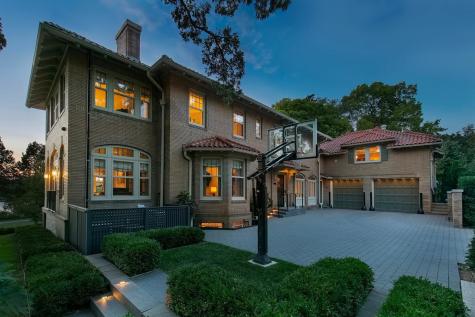 2119 E Lake Of The Isles Parkway Minneapolis MN 55405