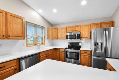3301 30 Avenue S Fargo ND 58103