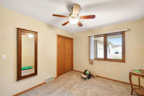3301 30 Avenue S Fargo ND 58103