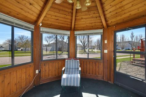 3301 30 Avenue S Fargo ND 58103