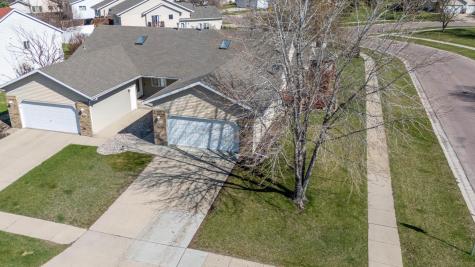 3301 30 Avenue S Fargo ND 58103