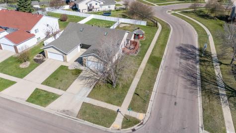 3301 30 Avenue S Fargo ND 58103