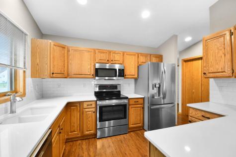 3301 30 Avenue S Fargo ND 58103
