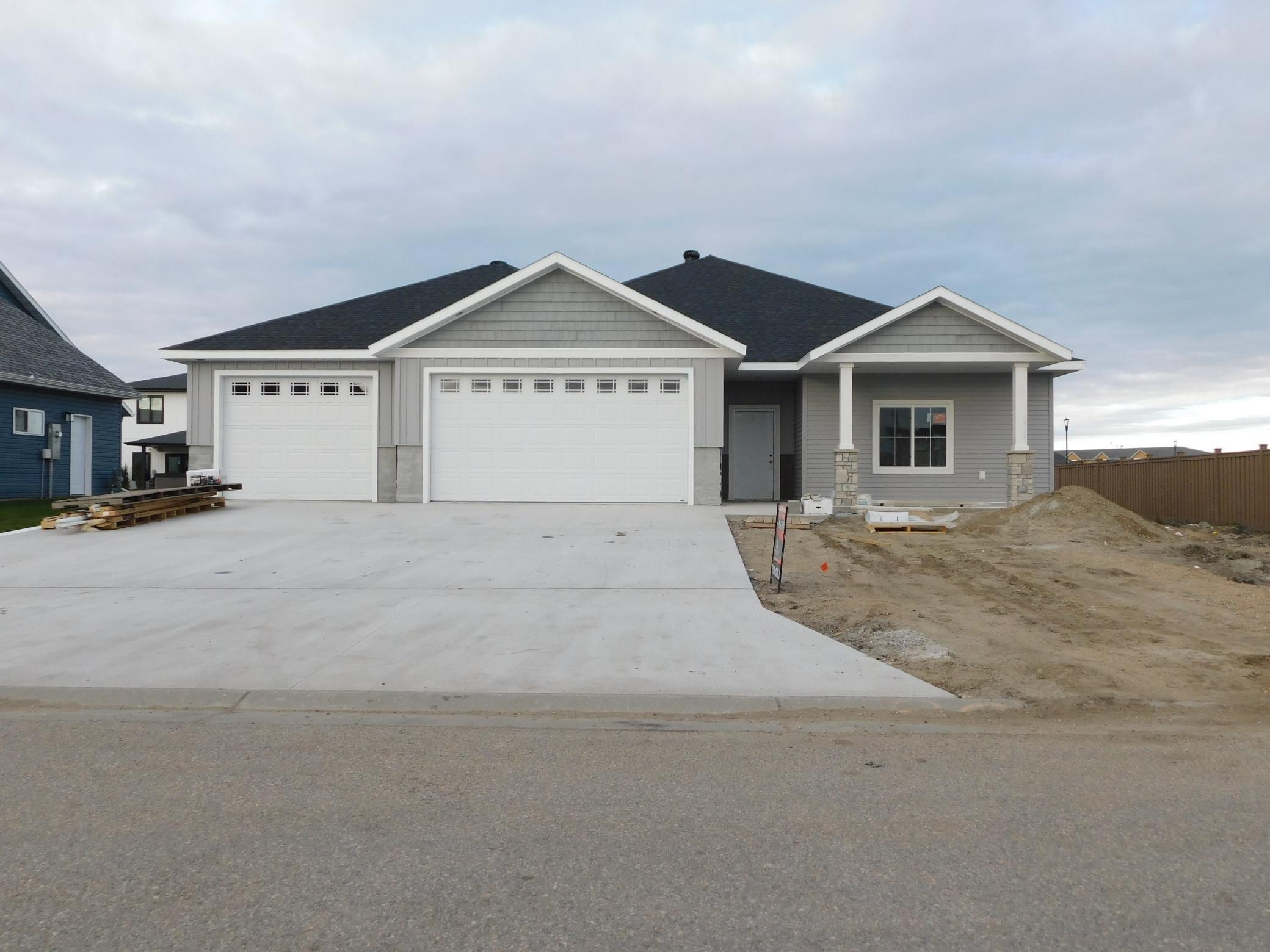 4203 Pine Parkway S Fargo ND 58104