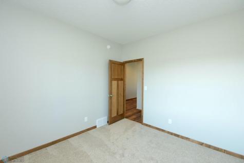 4203 Pine Parkway S Fargo ND 58104