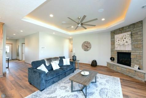 4203 Pine Parkway S Fargo ND 58104