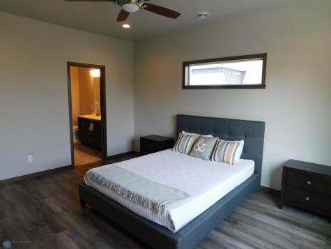 4203 Pine Parkway S Fargo ND 58104