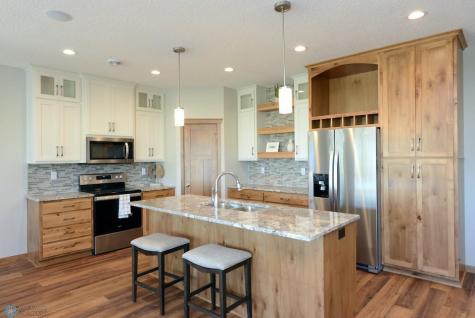 4203 Pine Parkway S Fargo ND 58104