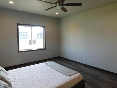 4203 Pine Parkway S Fargo ND 58104