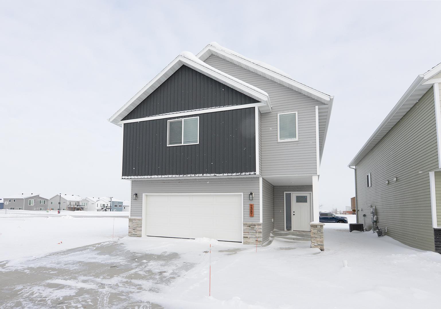 2387 Eagle Valley Drive S Fargo ND 58104