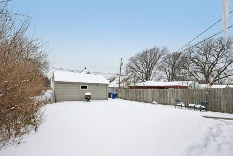 878 Magnolia Avenue E Saint Paul MN 55106