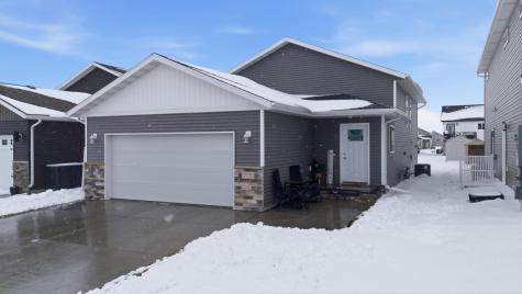 709 1st Avenue Horace ND 58047