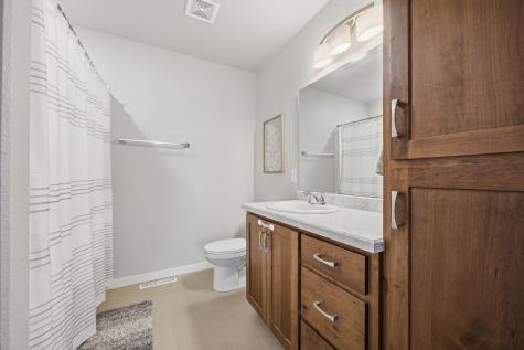 709 1st Avenue Horace ND 58047