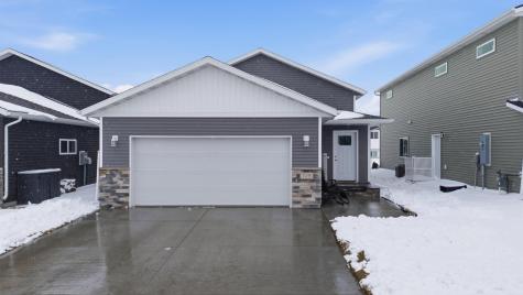 709 1st Avenue Horace ND 58047