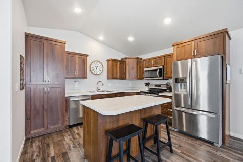 709 1st Avenue Horace ND 58047