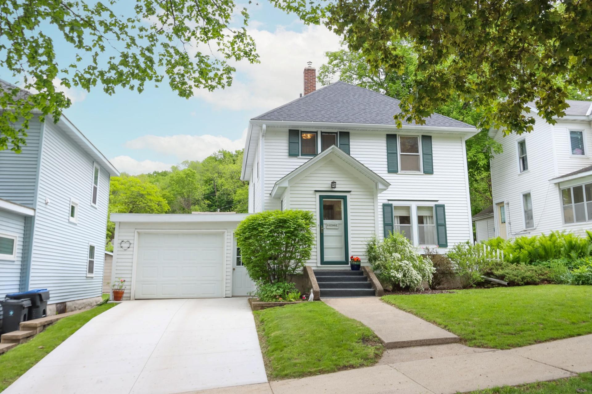 321 Center Street Mankato MN 56001