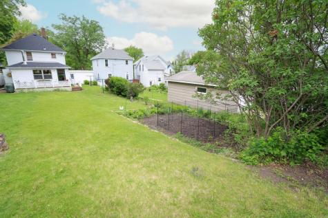 321 Center Street Mankato MN 56001