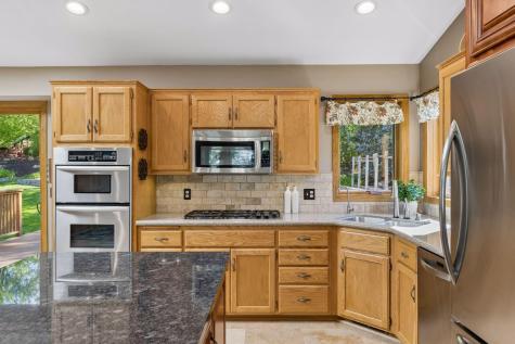 356 Pendryn Hill Curve Woodbury MN 55125