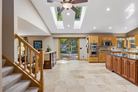 356 Pendryn Hill Curve Woodbury MN 55125