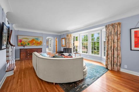 200 Thomas Avenue S Minneapolis MN 55405
