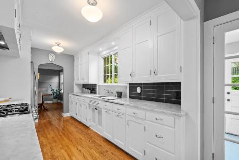 200 Thomas Avenue S Minneapolis MN 55405