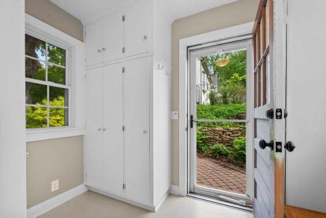 200 Thomas Avenue S Minneapolis MN 55405