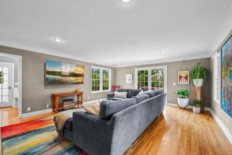 200 Thomas Avenue S Minneapolis MN 55405