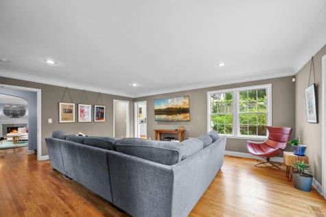 200 Thomas Avenue S Minneapolis MN 55405