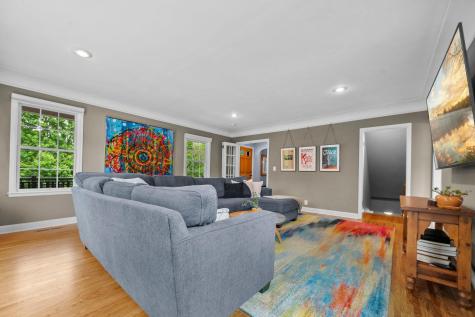 200 Thomas Avenue S Minneapolis MN 55405