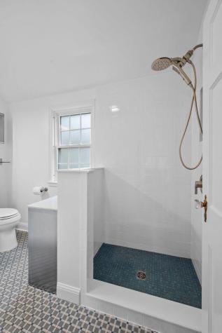 200 Thomas Avenue S Minneapolis MN 55405