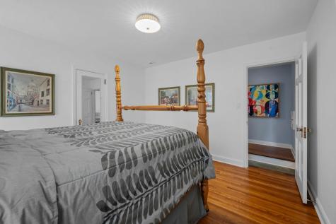 200 Thomas Avenue S Minneapolis MN 55405