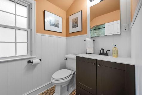 200 Thomas Avenue S Minneapolis MN 55405
